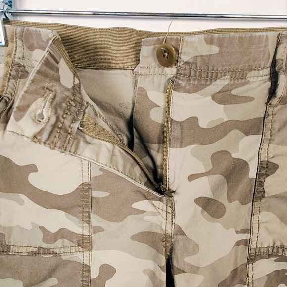 Chico's Women's Size 2 Camouflage Shorts - Picture 3 of 7